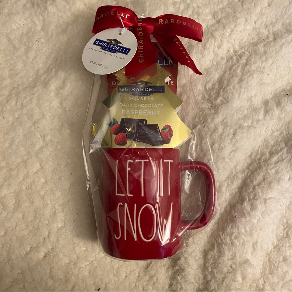 RAE DUNN Christmas mug